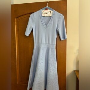 Eliza J blue v-neck 1/4 sleeve dress, like new XS